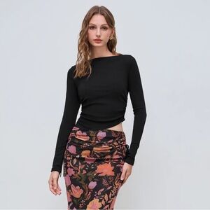 NWOT Cider ROUND NECKLINE SOLID RUCHED LONG SLEEVE TOP-Size XL-Black